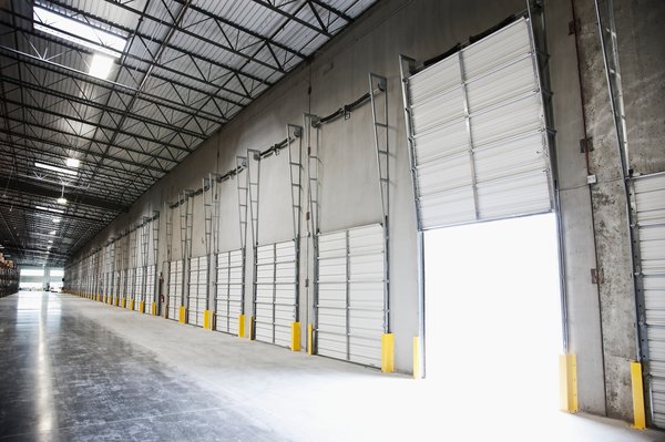 Solutions sur mesure de portes industrielles pour tous les secteurs